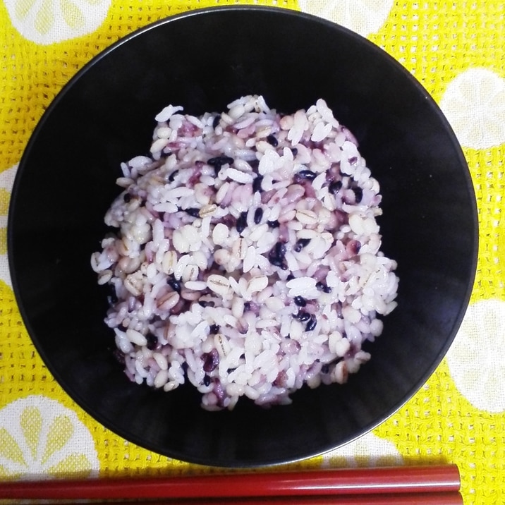 黒米と押し麦のご飯♪